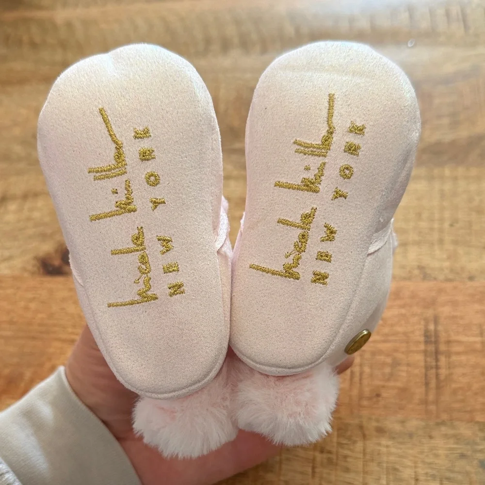 Bunny Moccasins NWOT